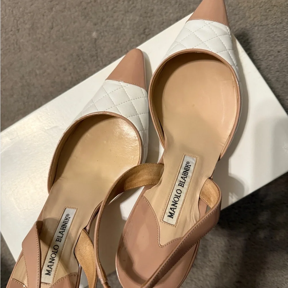 Manolo Blahnik Irie Slingback Pumps 40.5 US 10.5 Quilted Leather Cap Toe